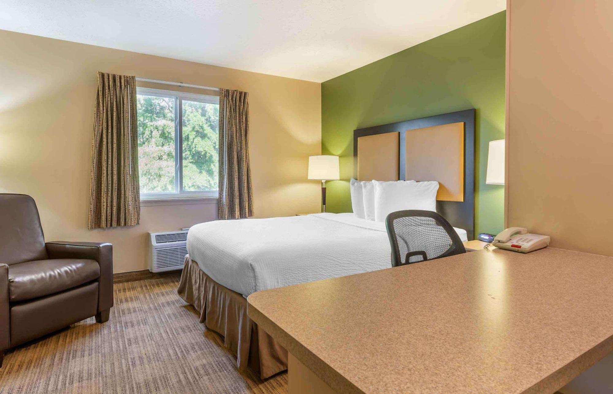 Extended Stay America Suites - Omaha - West Екстериор снимка