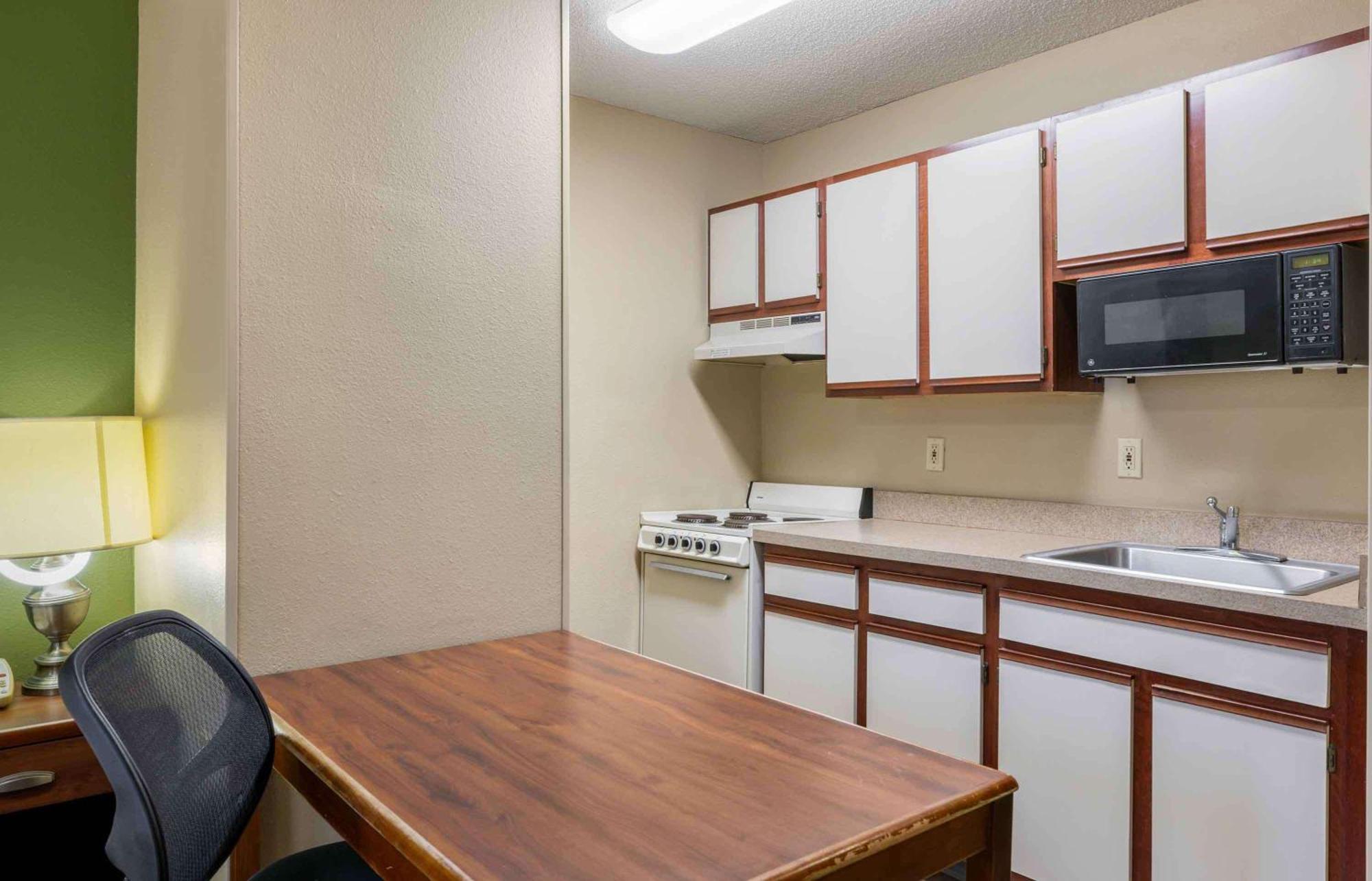 Extended Stay America Suites - Omaha - West Екстериор снимка